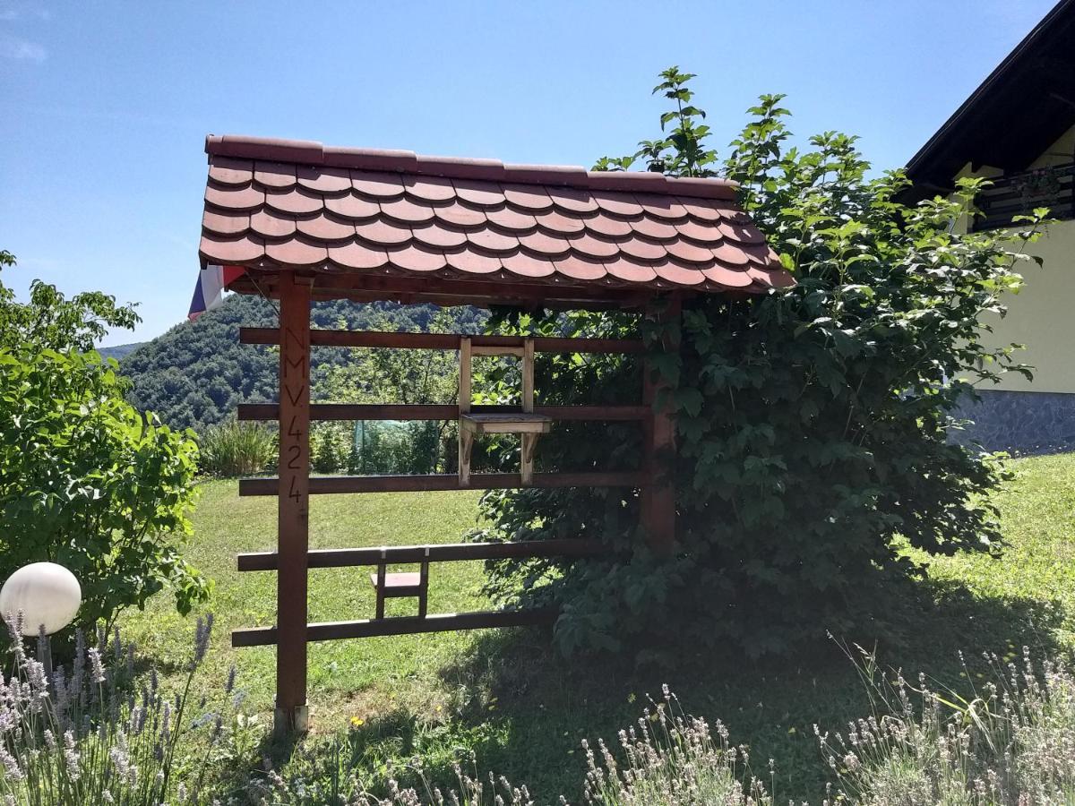 Villa Getaway "At The Three Lights" Sevnica Exterior foto